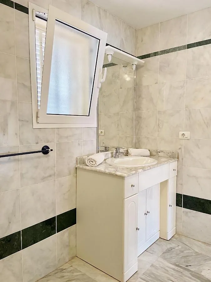 Apartment Tenerife Los Cristianos Dinastia Complex Spain